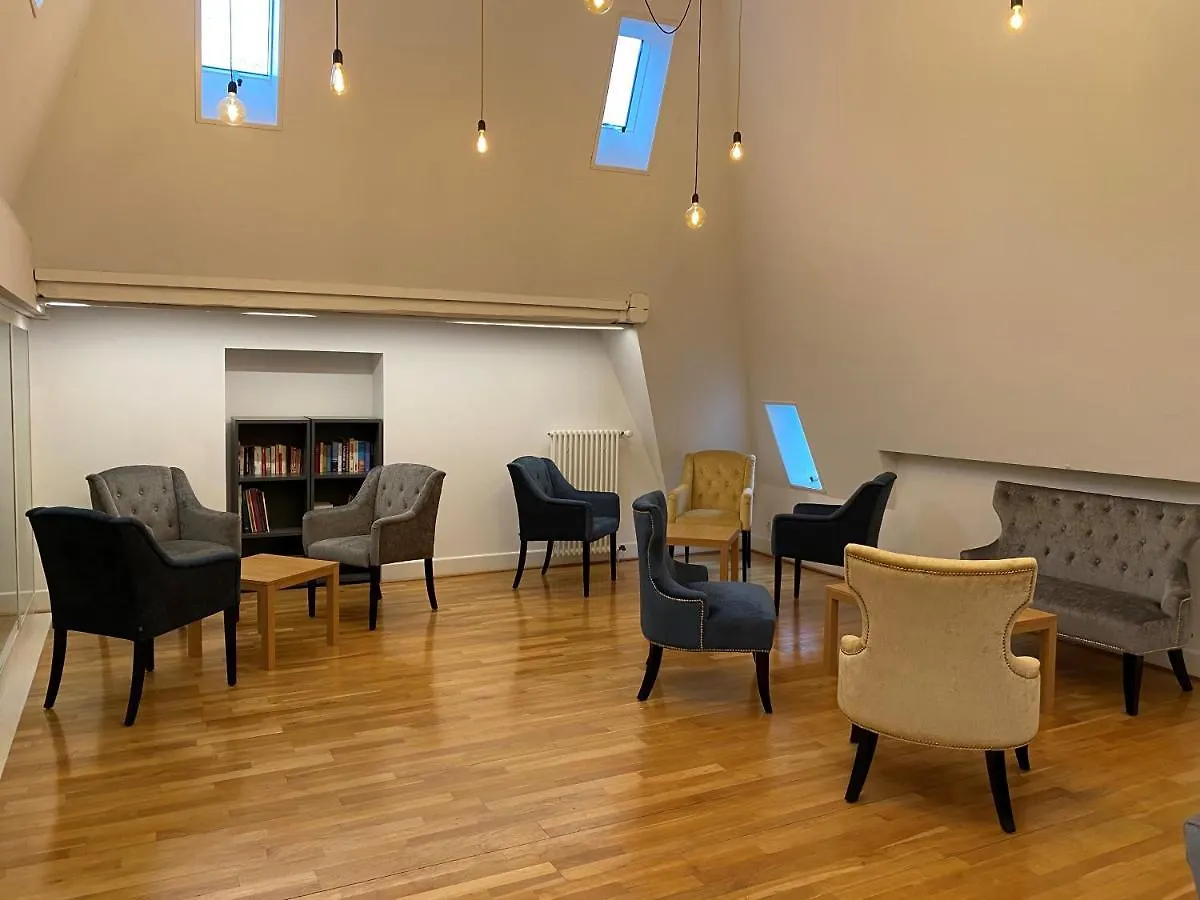 Geneva Hostel 0*,