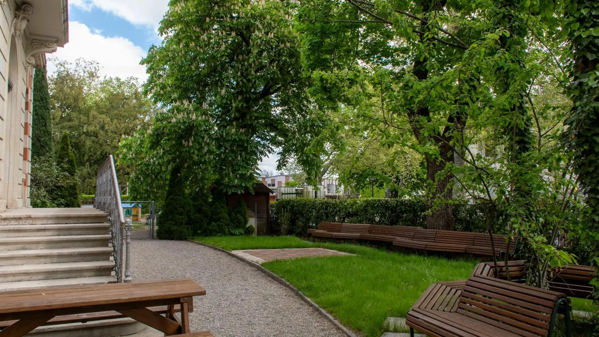 Geneva Hostel 0*,