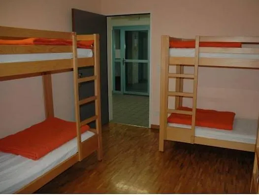 Geneva Hostel 0*,