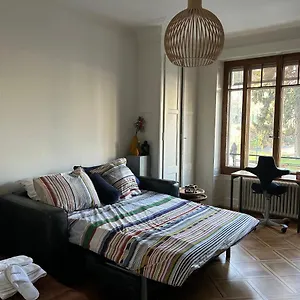 Privatunterkunft Double Bedroom & Kitchen - Perle Du Lac,, Genf