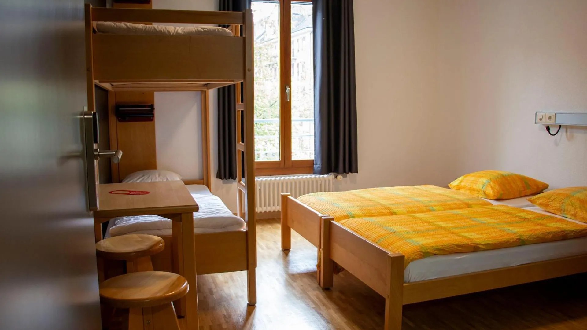 **  Geneva Hostel Zwitserland