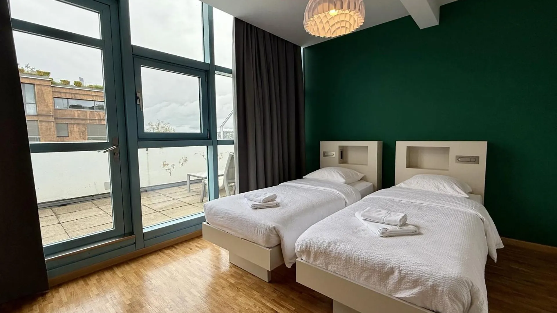Geneva Hostel 0*,
